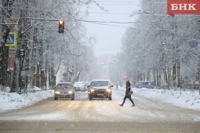 Эксперты назвали главные ошибки зимнего вождения