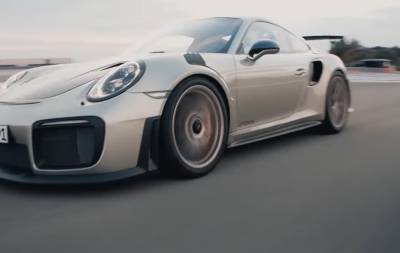 Целое состояние на колесах: в Киеве засветился элитный Porsche, кадры поражают