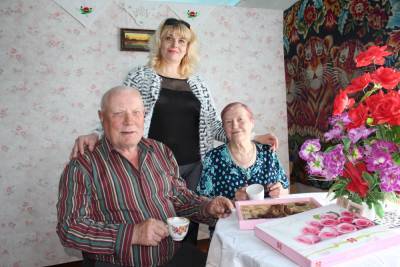 В семье – теплее. Как социальная служба Щучинского района дарит семейное тепло одиноким пожилым людям