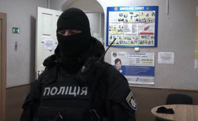 Нападают на всех без разбору: Киевом прокатилась волна грабежей, не щадят даже детей