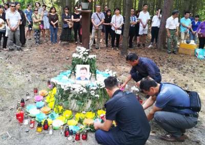 Полиция Чехии предъявила обвинения родителям-иностранцам, чьи дети утонули в озере