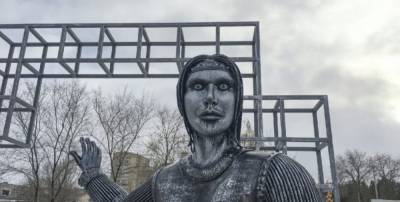 В Воронежской области РФ установили памятник, который напугал весь интернет