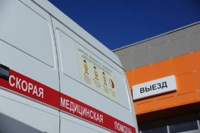 Бетоновоз в Волгоградской области раздавил иномарку, погиб человек