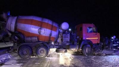 В ДТП с бетономешалкой в Волгоградской области погиб человек