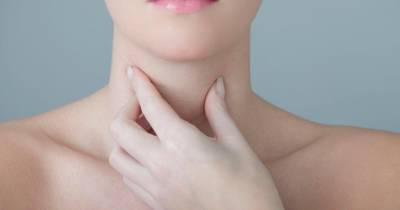 Онкологи назвали симптомы рака горла