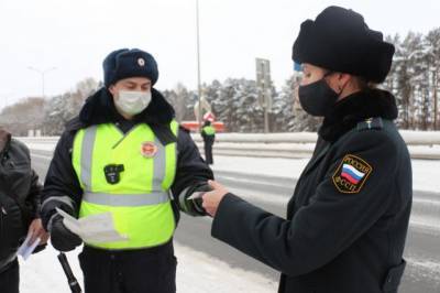 На трассе Кемерово — Ленинск-Кузнецкий приставы арестовали 14 автомобилей
