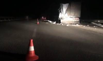 В Башкирии насмерть сбили стоявшего у грузовика водителя