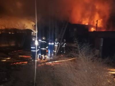 В Астрахани на пожаре в Кировском районе пострадал мужчина
