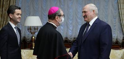 Только папа Римский может заставить Лукашенко отказаться от власти