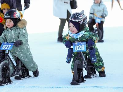 Самые юные сахалинцы попробовали силы в зимних видах спорта