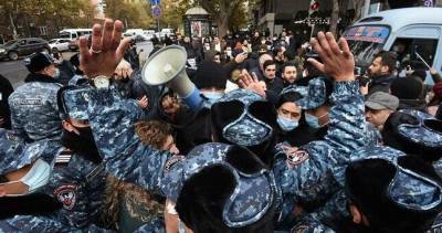 «Восстание элит»: к чему приведет противостояние оппозиции и власти в Армении