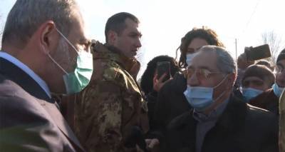 Пашинян уже в Сюнике: премьер Армении пояснил жителям села Сарнакунк ситуацию на границе