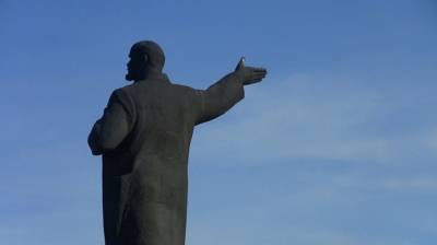 Жители села в Одесской области не позволяют сносить памятник Ленину