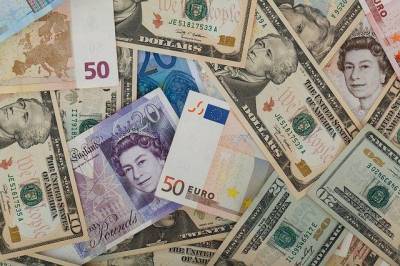 Курс евро впервые с начала декабря превысил отметку в 91 рубль