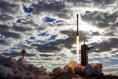 SpaceX установила новый рекорд по запускам ракет. За 2020 года компания Илона Маска провела 26 успешных миссий (из них 14 — в интересах Starlink)