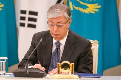 В Казахстане коррупционерам запретили выходить на свободу по УДО
