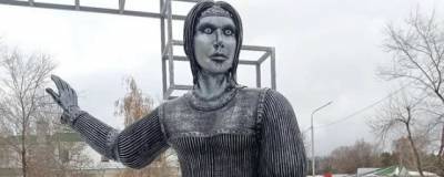 Власти Нововоронежа приняли решение о сносе страшного памятника Аленке
