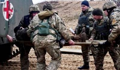 На Донбассе ранили двух украинских военнослужащих