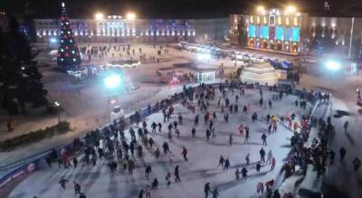 В центре Ярославля залили бесплатные катки: полный список