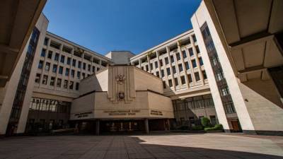 Парламент Крыма утвердил бюджет республики на три года