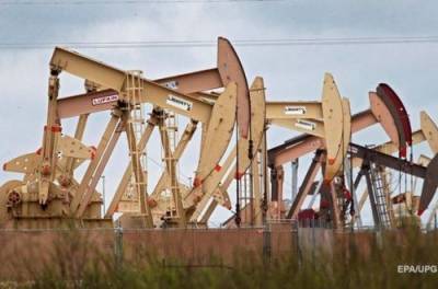Новый штамм коронавируса обвалил цены на нефть
