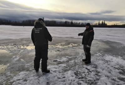 В ХМАО со дна реки подняли машину и тело мужчины, которые ушли под лед неделю назад