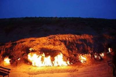 Горящий Янардаг — почему много веков не могут потушить пожар на горе в Азербайджане (+видео)