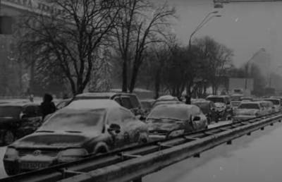 Снежные сугробы: водителей предупредили, какие области Украины замело
