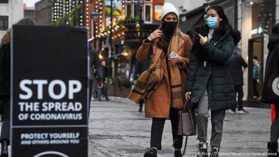 Новый штамм коронавируса меняет новогодние планы европейцев — СМИ