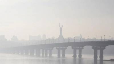 В Киеве снова зафиксировали повышенный уровень загрязнения воздуха