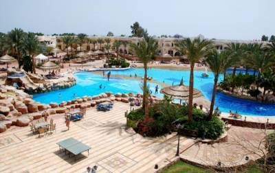 "Существенные ограничения": Египет вводит изменения для туристов из-за всплеска COVID-19
