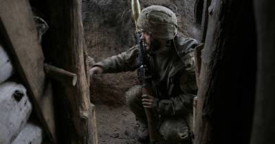 Боевики обстреляли украинские позиции вблизи Горловки: есть раненые