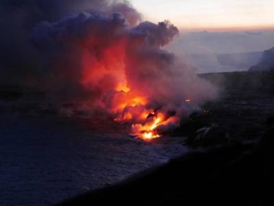 На Гавайях началось извержение вулкана Килауэа: видео