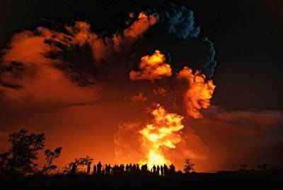 Взрыв вулкана на Гавайях вызвал землетрясение