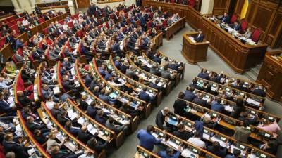 Сколько депутатов не были ни на одном заседании Рады в декабре: данные КИУ