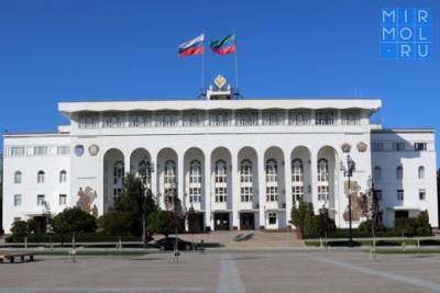 Премьер-министр Дагестана представил Сергею Меликову предложения о структуре органов исполнительной власти республики