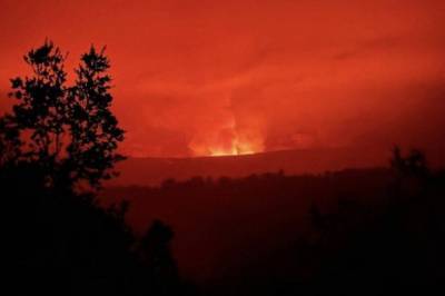 На Гавайях началось извержение вулкана Килауэа, объявлен красный уровень угрозы