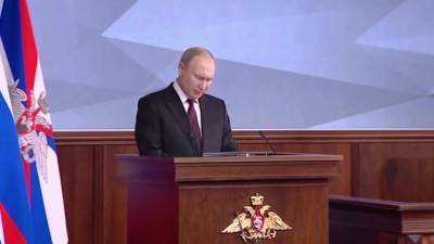 Путин заявил, что подходы России в военной сфере носят сугубо оборонительный характер