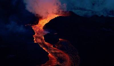 На Гавайях — извержение вулкана Килауэа. Жителей просят не покидать дома