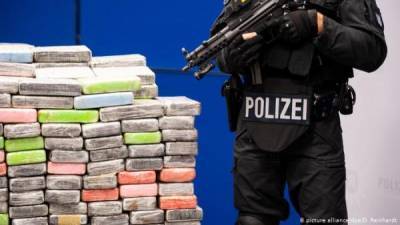 МВД Баварии заявило о разгроме наркокартеля в Европе: кокаин вместо бананов