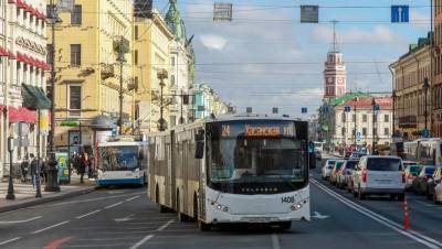 Петербург и Ленобласть договорились объединить действие льгот на транспорте
