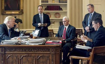 Напряженные дебаты в Овальном кабинете: разговор о спецпрокуроре, военном положении и конфликт советников Трампа (CNN, США)