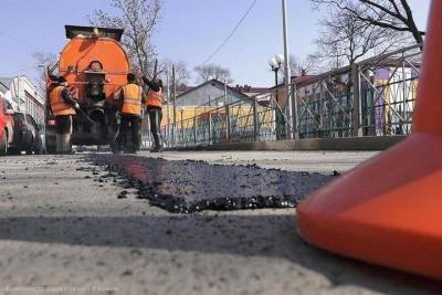 В Рязани на десяти улицах заделали ямы на дорогах