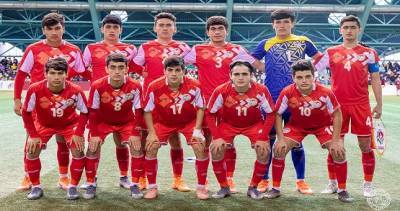 Юношеская сборная Таджикистана готовится к матчам со сверстниками из Ирана