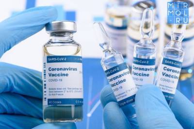 Людей старше 60 лет в России могут начать вакцинировать от коронавируса на следующей неделе