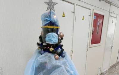 В больнице Киева появилась специфичная елка