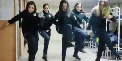 Харьковские курсантки устроили танцы под песню Вороваек: в вузе начали проверку