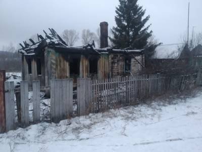 «Сидел на полу»: в Башкирии из горящего дома спасли пенсионера