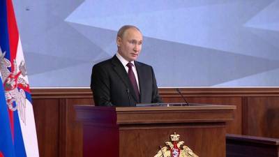 Владимир Путин на итоговой коллегии Минобороны отметил роль военных в борьбе с пандемией