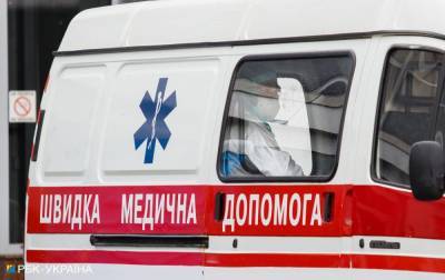 В Киеве напали на бригаду скорой, пострадали медики